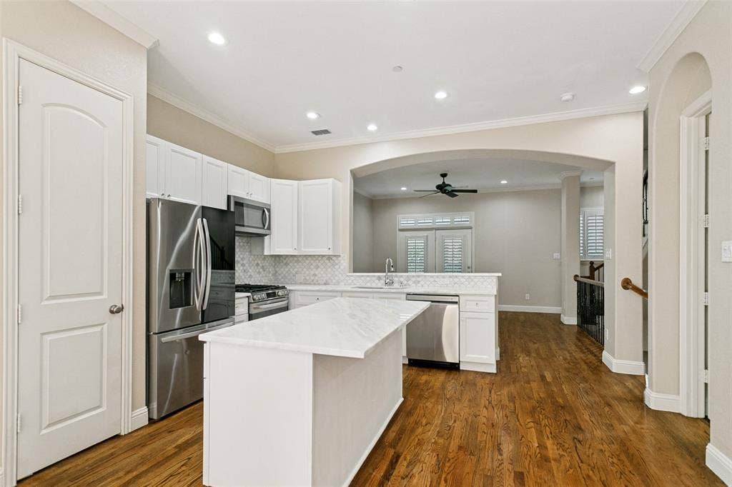 7212 Scotland Court, Plano, TX 75024 7212 Scotland Court, Plano, TX 75024