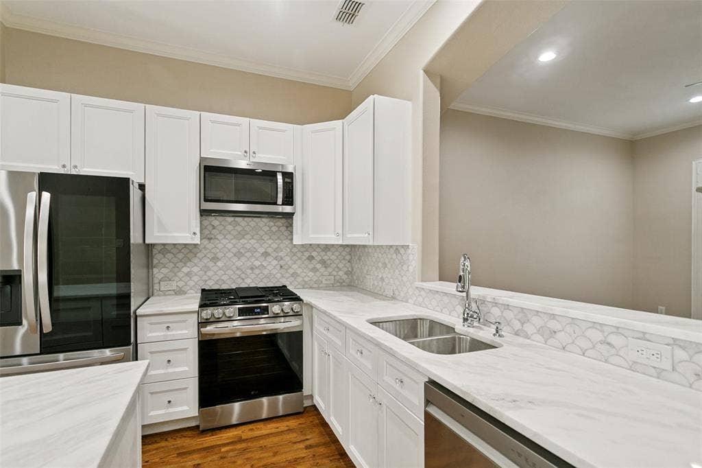 7212 Scotland Court, Plano, TX 75024 7212 Scotland Court, Plano, TX 75024