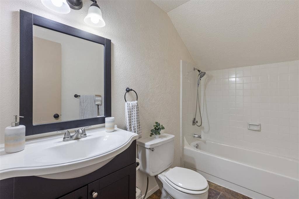 5905 Galaxie Road, Garland, TX 75044 5905 Galaxie Road, Garland, TX 75044
