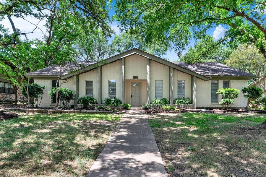 Property photo for 428 Shady Brook Drive, Richardson, TX