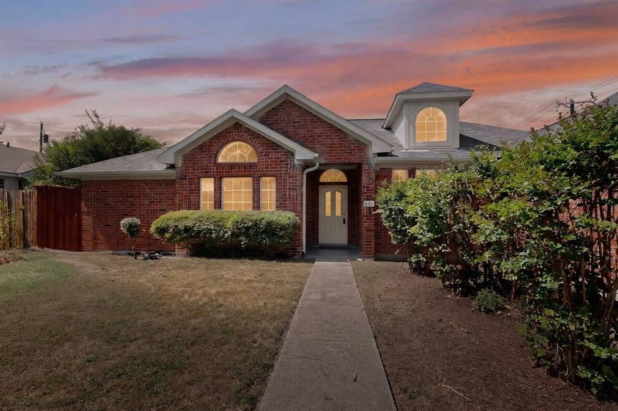 Property photo for 945 Mcgehee Avenue, Cedar Hill, TX