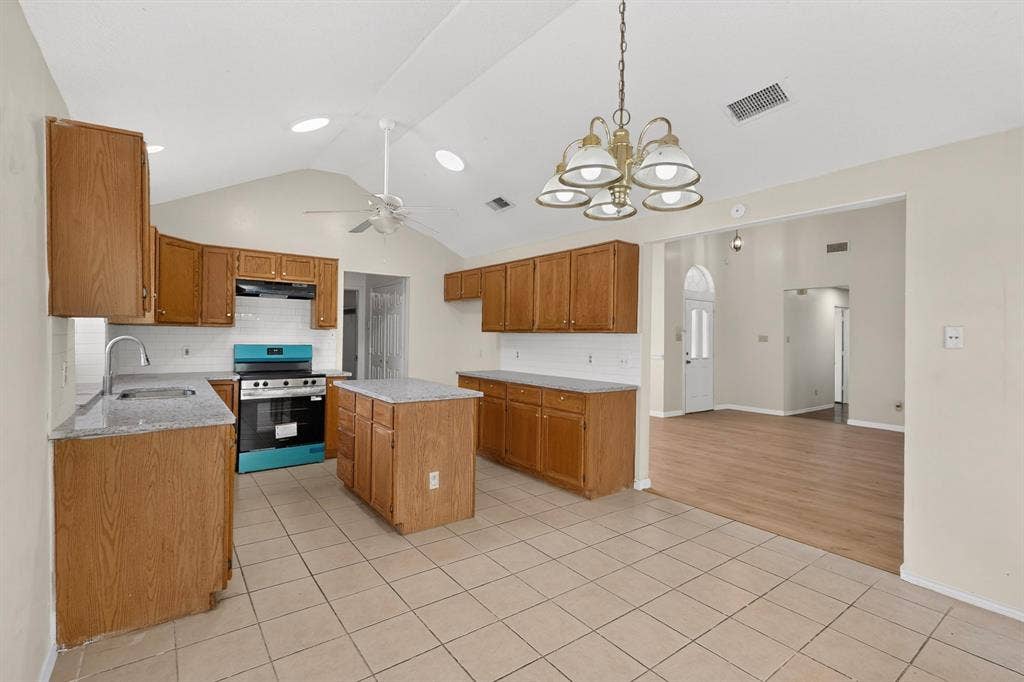 945 Mcgehee Avenue, Cedar Hill, TX 75104 945 Mcgehee Avenue, Cedar Hill, TX 75104