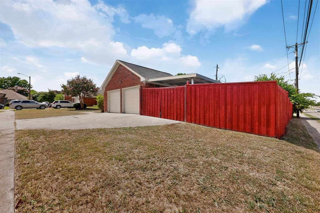 945 Mcgehee Avenue, Cedar Hill, TX 75104 945 Mcgehee Avenue, Cedar Hill, TX 75104