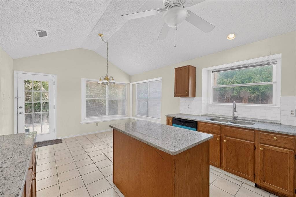 945 Mcgehee Avenue, Cedar Hill, TX 75104 945 Mcgehee Avenue, Cedar Hill, TX 75104