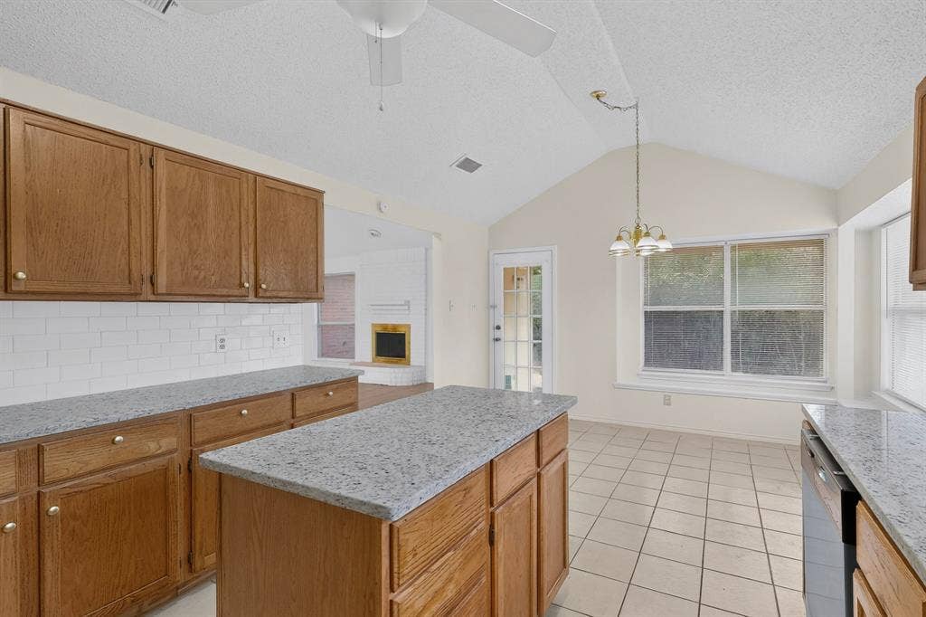 945 Mcgehee Avenue, Cedar Hill, TX 75104 945 Mcgehee Avenue, Cedar Hill, TX 75104