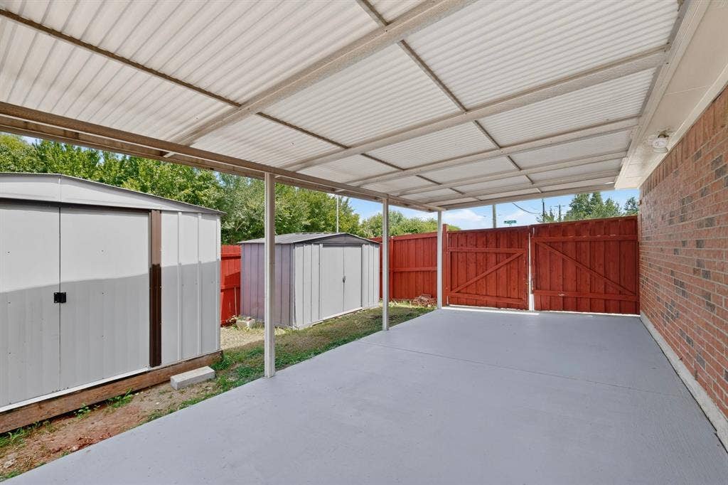 945 Mcgehee Avenue, Cedar Hill, TX 75104 945 Mcgehee Avenue, Cedar Hill, TX 75104