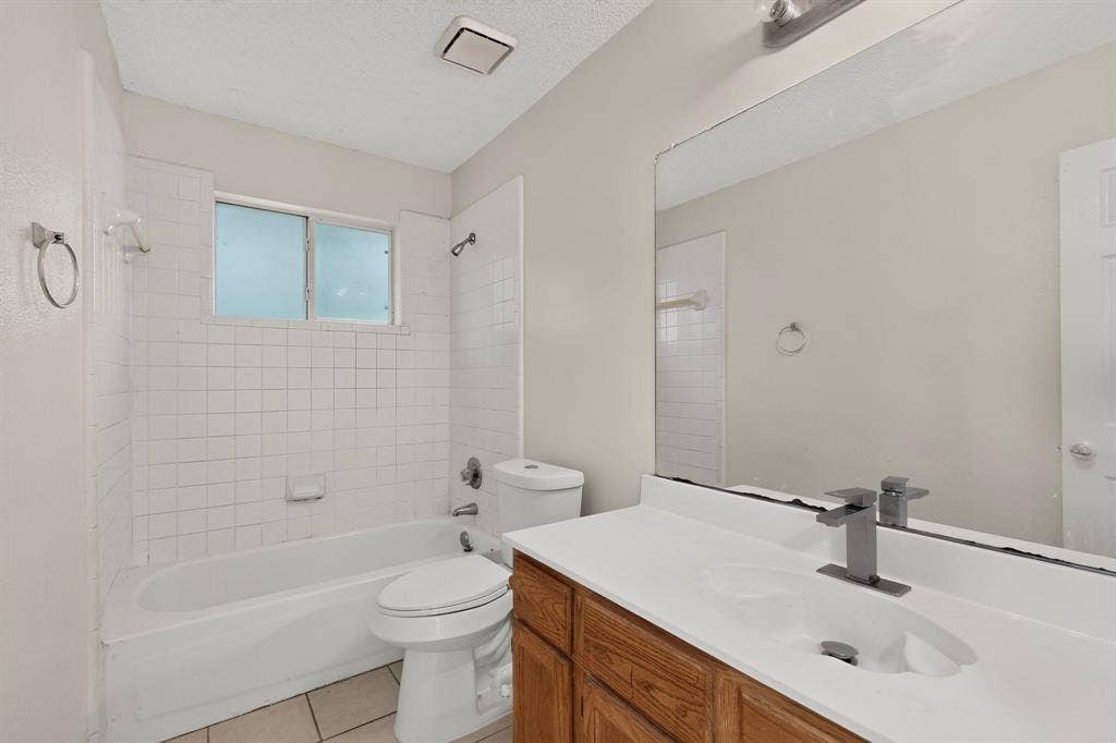 945 Mcgehee Avenue, Cedar Hill, TX 75104 945 Mcgehee Avenue, Cedar Hill, TX 75104