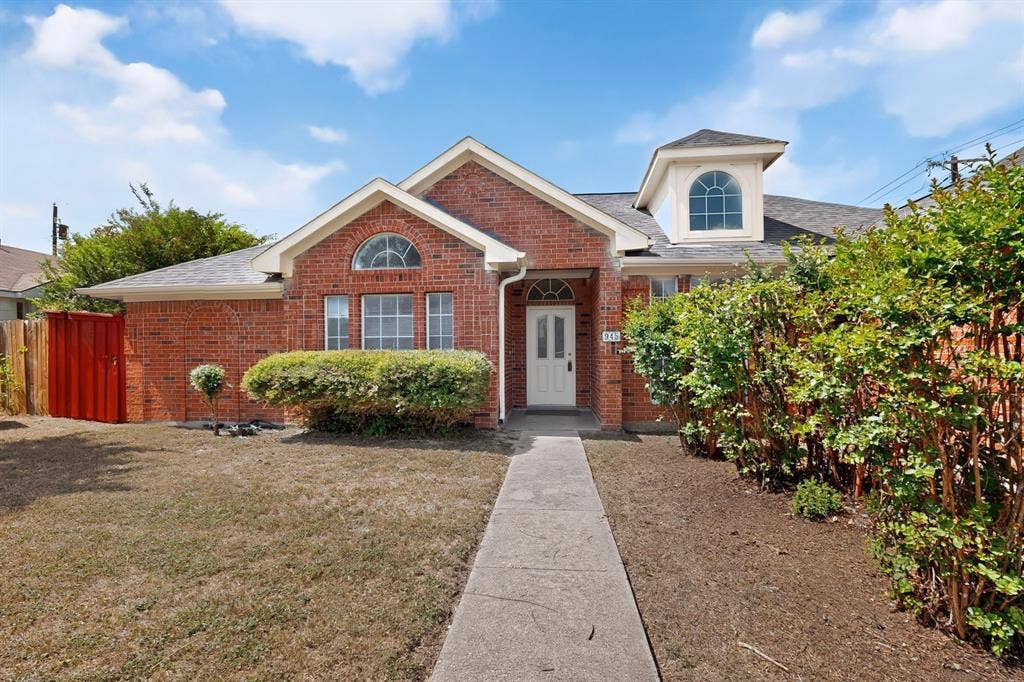 945 Mcgehee Avenue, Cedar Hill, TX 75104 945 Mcgehee Avenue, Cedar Hill, TX 75104