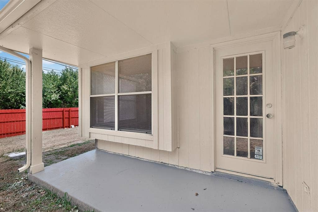 945 Mcgehee Avenue, Cedar Hill, TX 75104 945 Mcgehee Avenue, Cedar Hill, TX 75104