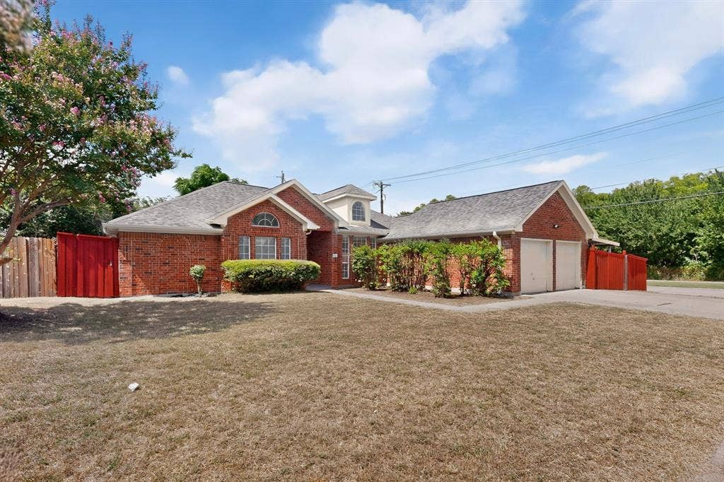 945 Mcgehee Avenue, Cedar Hill, TX 75104 945 Mcgehee Avenue, Cedar Hill, TX 75104