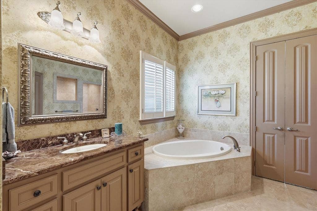 3403 W Hunter Bend Court, Mansfield, TX 76063 Primary Bath