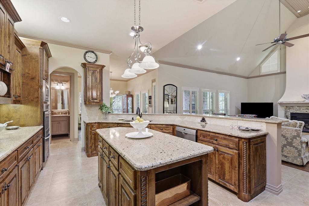 3403 W Hunter Bend Court, Mansfield, TX 76063 Kitchen & Family Room