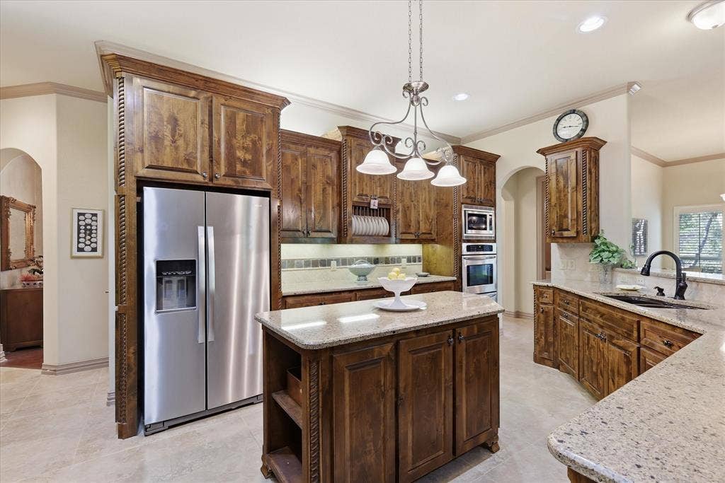 3403 W Hunter Bend Court, Mansfield, TX 76063 Kitchen