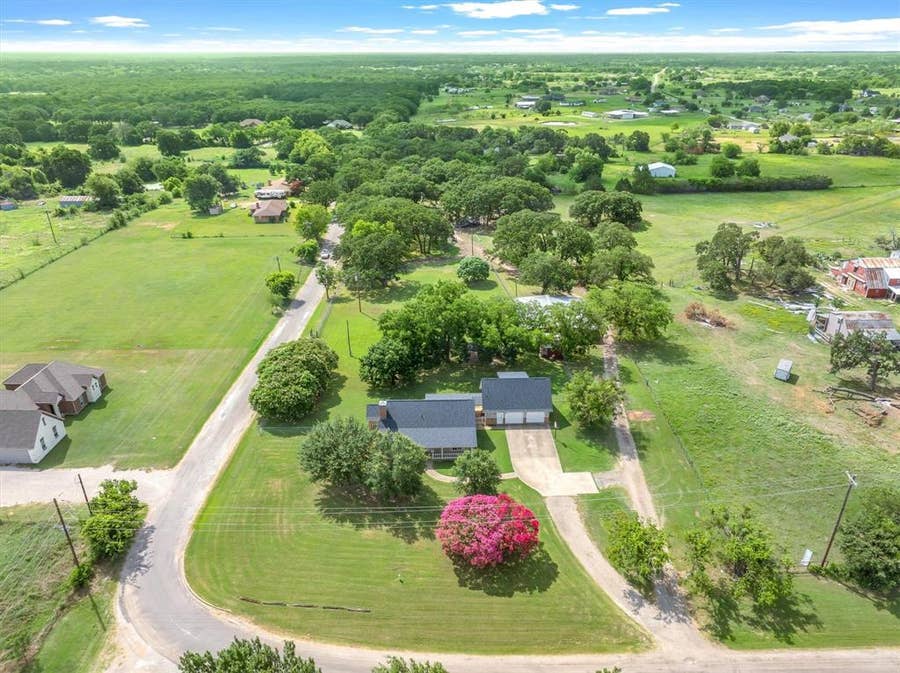 Property photo for 7871 Shady Lane, Scurry, TX