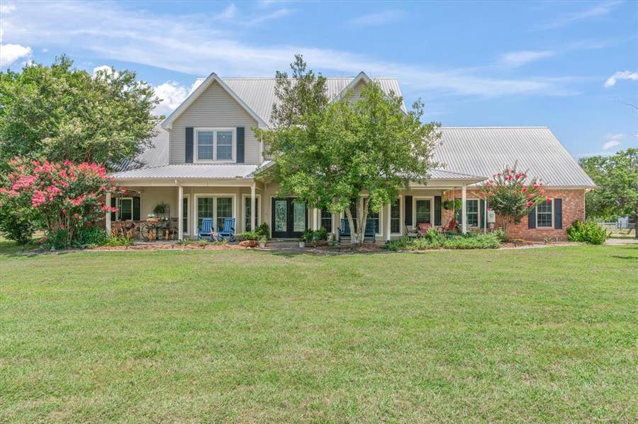 Property photo for 2141 Poetry Road, Royse City, TX