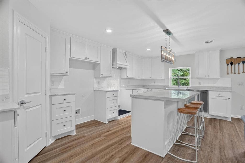 7007 Clarke Drive, Lake Worth, TX 76135 7007 Clarke Drive, Lake Worth, TX 76135