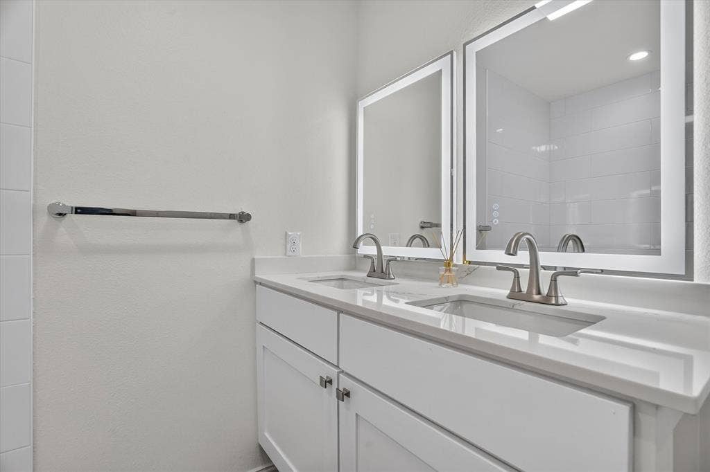 7007 Clarke Drive, Lake Worth, TX 76135 7007 Clarke Drive, Lake Worth, TX 76135