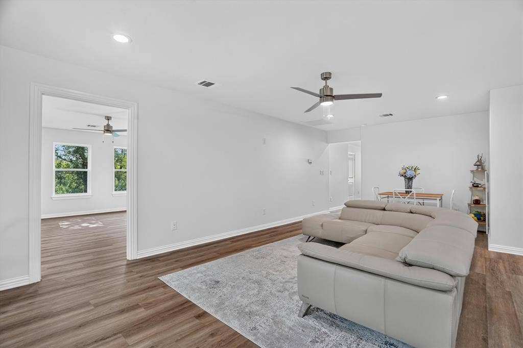 7007 Clarke Drive, Lake Worth, TX 76135 7007 Clarke Drive, Lake Worth, TX 76135
