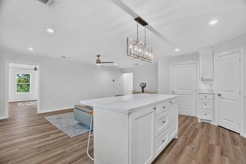 7007 Clarke Drive, Lake Worth, TX 76135 7007 Clarke Drive, Lake Worth, TX 76135