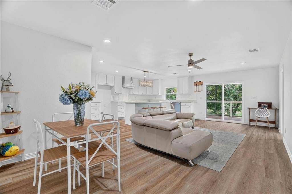 7007 Clarke Drive, Lake Worth, TX 76135 7007 Clarke Drive, Lake Worth, TX 76135
