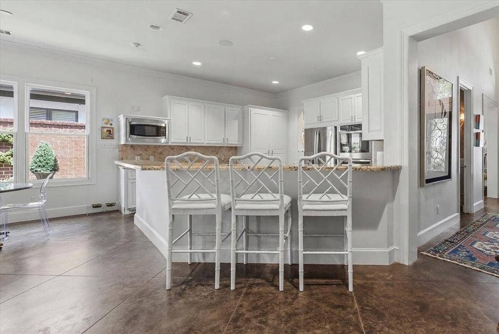 628 Deloache Street, Westworth Village, TX 76114 628 Deloache Street, Westworth Village, TX 76114