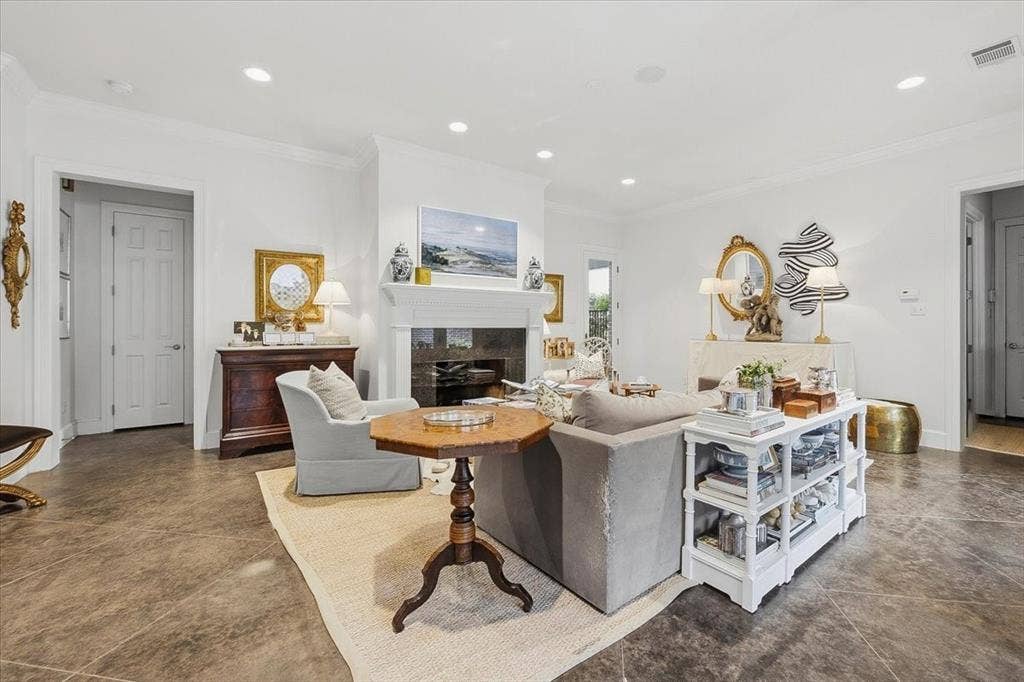 628 Deloache Street, Westworth Village, TX 76114 628 Deloache Street, Westworth Village, TX 76114