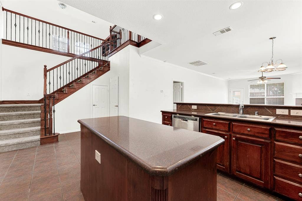 13270 Roadster Drive, Frisco, TX 75033 13270 Roadster Drive, Frisco, TX 75033