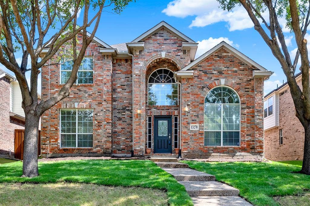 13270 Roadster Drive, Frisco, TX 75033 13270 Roadster Drive, Frisco, TX 75033