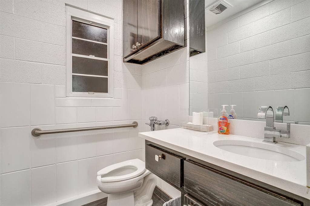 1413 Rio Grande Avenue, Fort Worth, TX 76102 1413 Rio Grande Avenue, Fort Worth, TX 76102