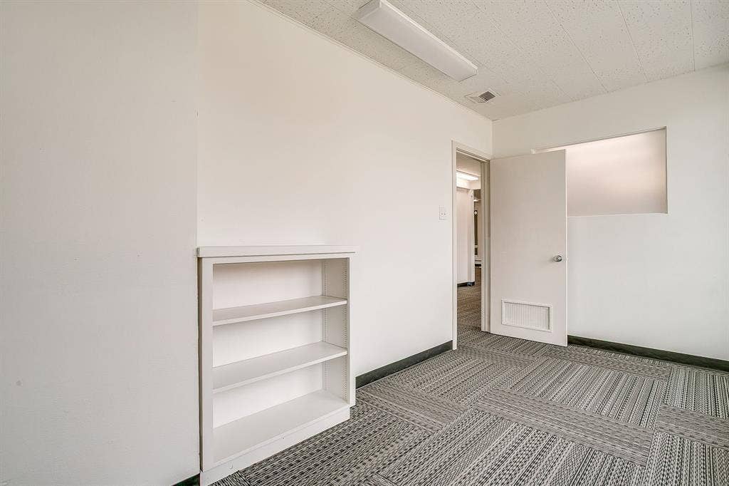 1413 Rio Grande Avenue, Fort Worth, TX 76102 Private office