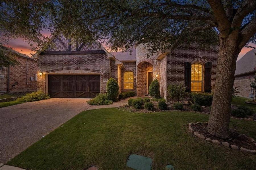 Property photo for 6814 Springwood Lane, Garland, TX