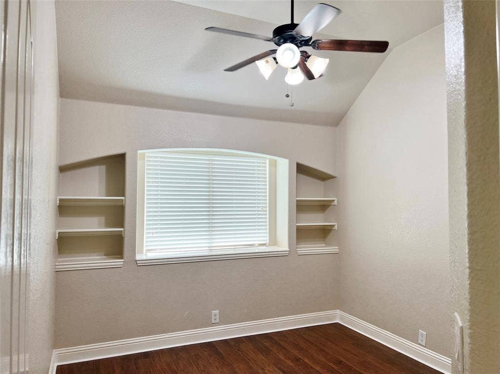 6613 Meadow Glen Drive, Midlothian, TX 76065 6613 Meadow Glen Drive, Midlothian, TX 76065