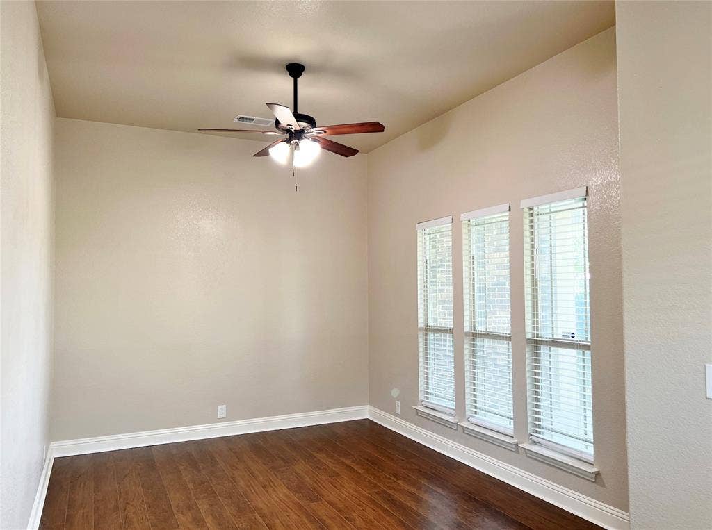 6613 Meadow Glen Drive, Midlothian, TX 76065 6613 Meadow Glen Drive, Midlothian, TX 76065