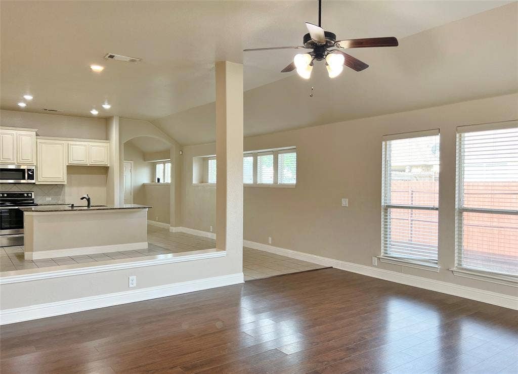 6613 Meadow Glen Drive, Midlothian, TX 76065 6613 Meadow Glen Drive, Midlothian, TX 76065