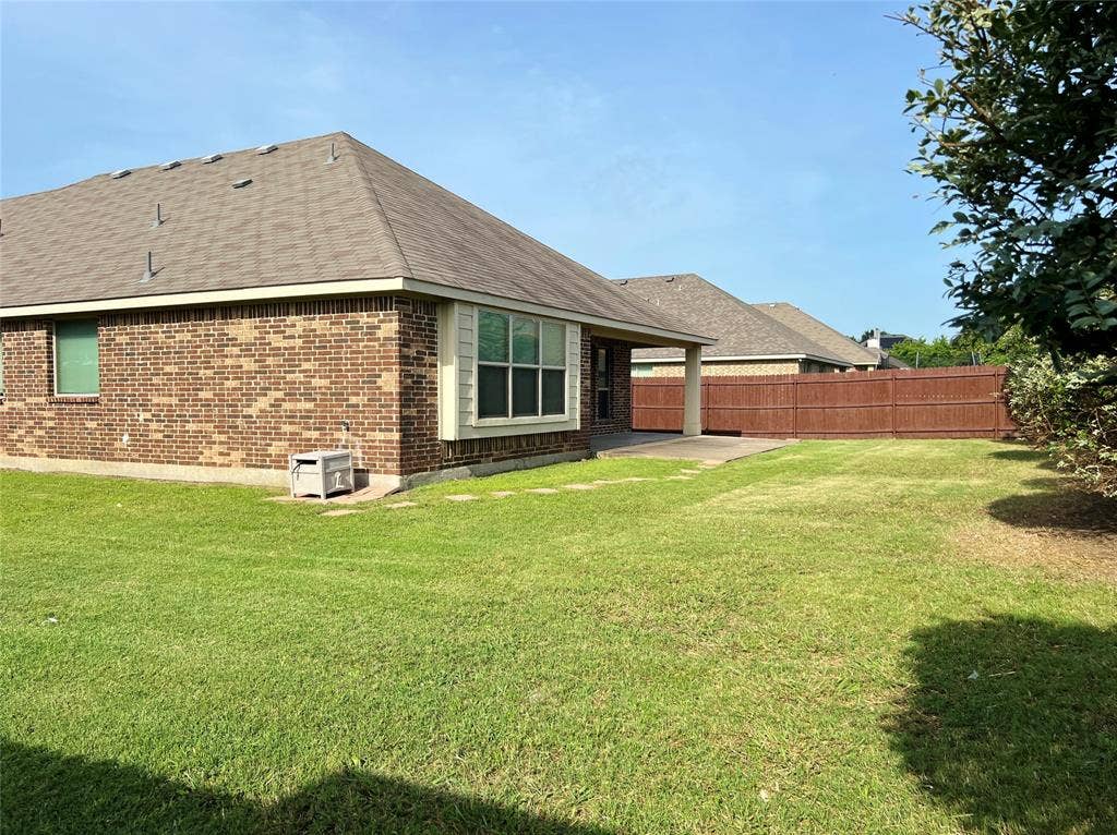 6613 Meadow Glen Drive, Midlothian, TX 76065 6613 Meadow Glen Drive, Midlothian, TX 76065