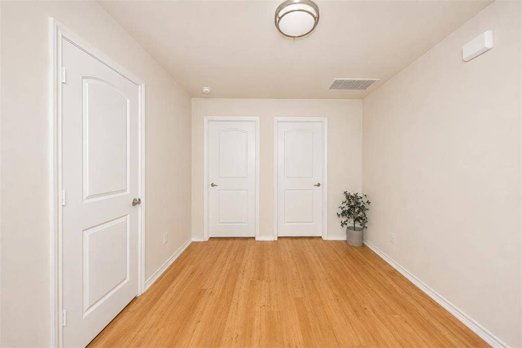 256 Natalie Drive, Grand Prairie, TX 75051 256 Natalie Drive, Grand Prairie, TX 75051