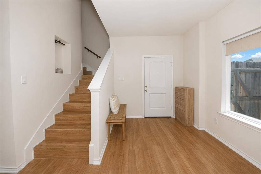 256 Natalie Drive, Grand Prairie, TX 75051 256 Natalie Drive, Grand Prairie, TX 75051