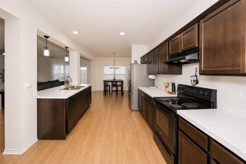 256 Natalie Drive, Grand Prairie, TX 75051 256 Natalie Drive, Grand Prairie, TX 75051