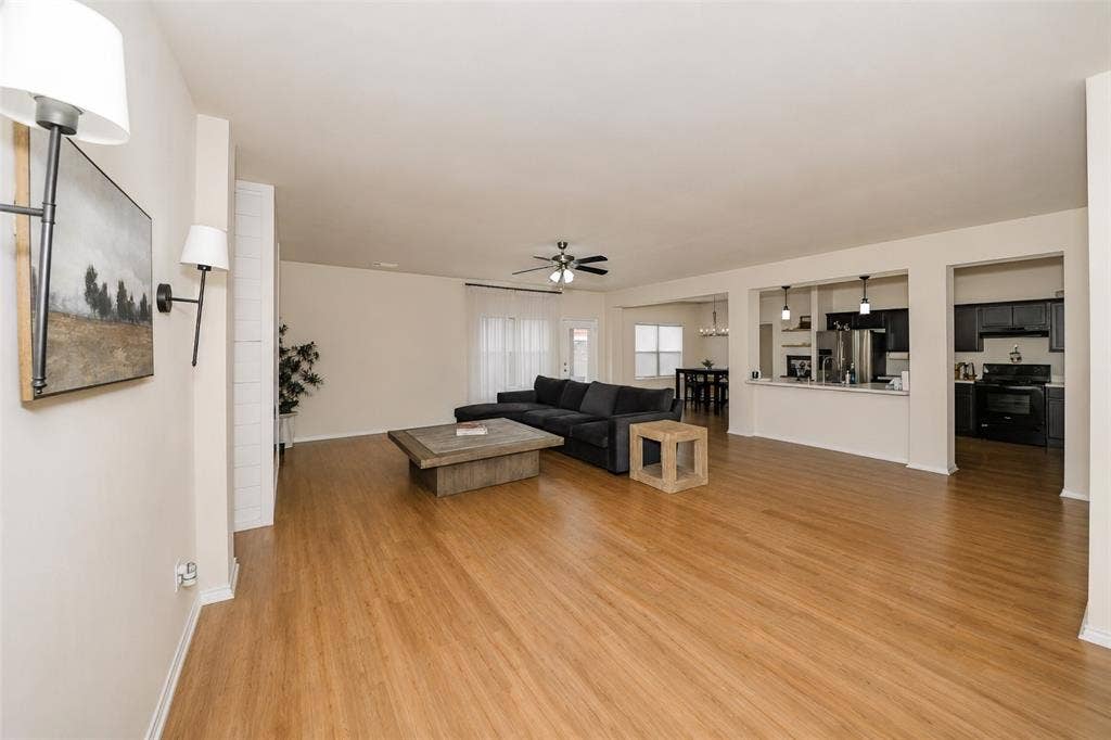 256 Natalie Drive, Grand Prairie, TX 75051 256 Natalie Drive, Grand Prairie, TX 75051