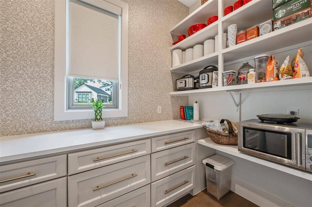3004 Forest Trail, Tyler, TX 75703 3004 Forest Trail, Tyler, TX 75703