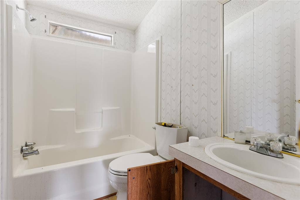 1413 Water Well Road, Lorena, TX 76655