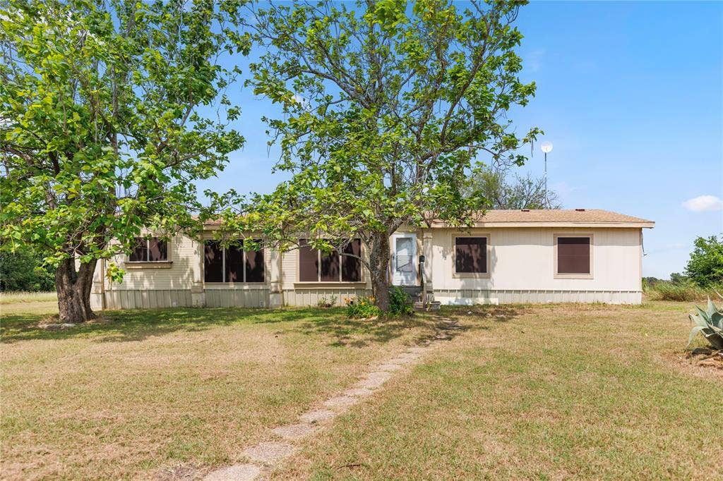 1413 Water Well Road, Lorena, TX 76655
