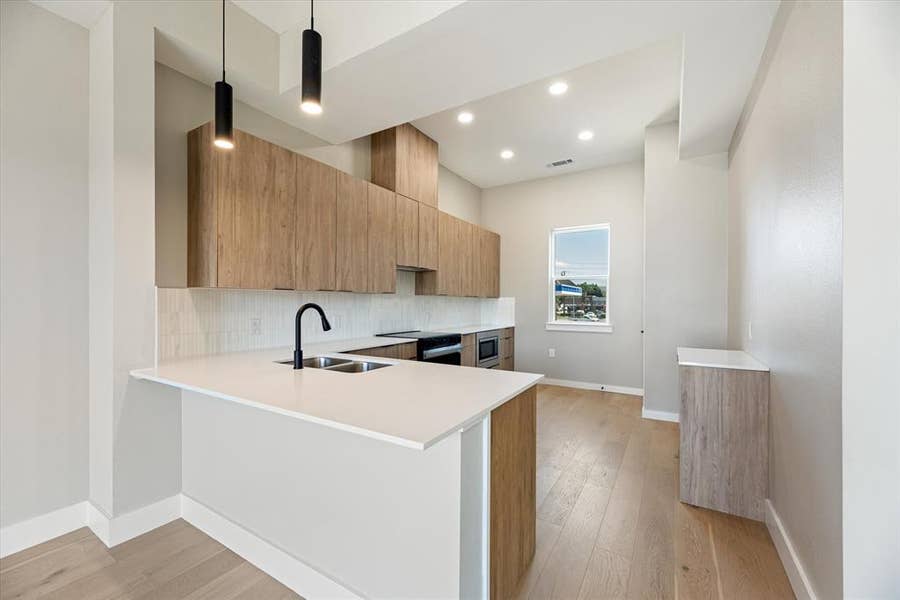 Property photo for 4060 Spring Valley Road, #404, Farmers Branch, TX