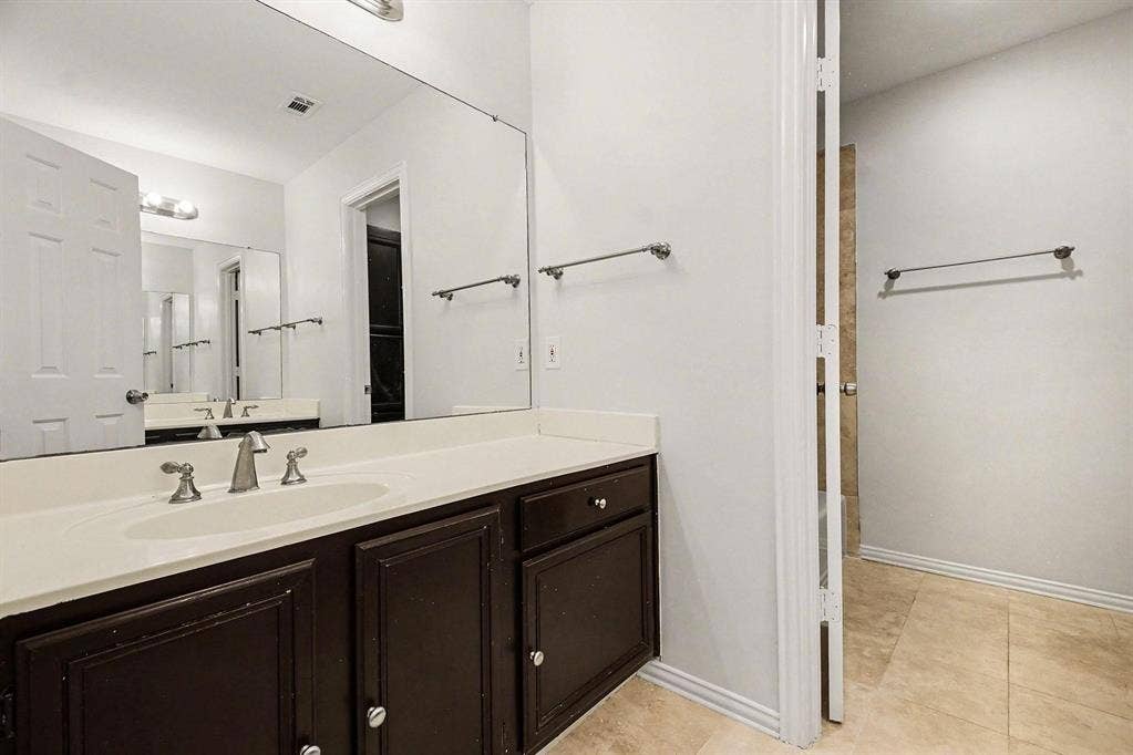 6701 Clear Springs Circle, Garland, TX 75044 6701 Clear Springs Circle, Garland, TX 75044