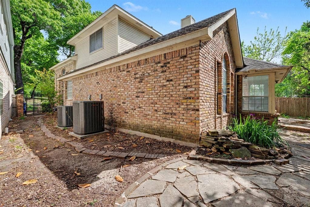 6701 Clear Springs Circle, Garland, TX 75044 6701 Clear Springs Circle, Garland, TX 75044