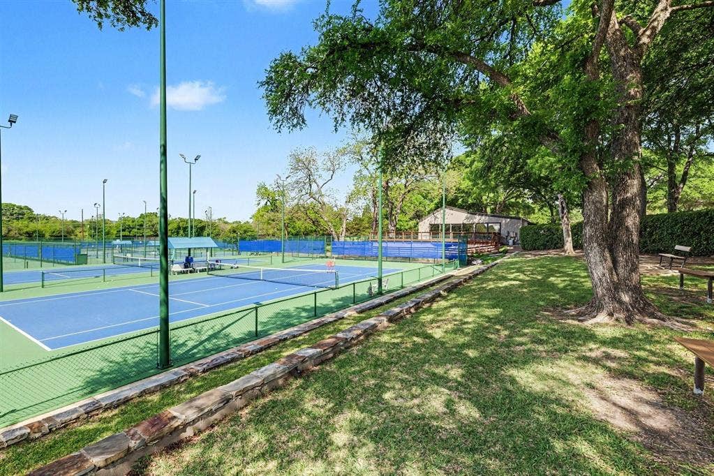 6701 Clear Springs Circle, Garland, TX 75044 6701 Clear Springs Circle, Garland, TX 75044