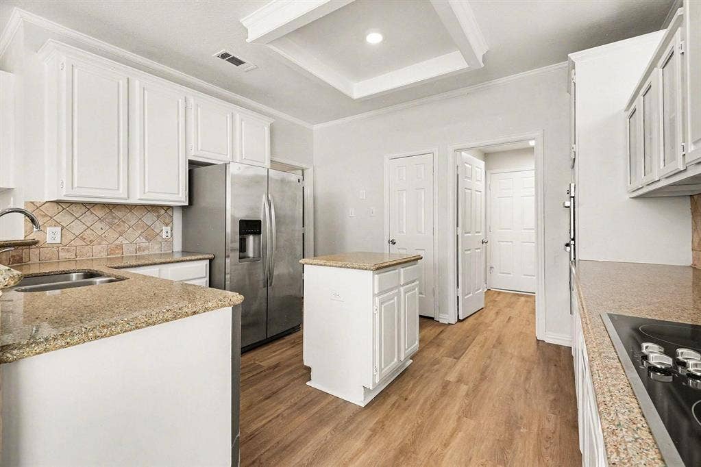 6701 Clear Springs Circle, Garland, TX 75044 6701 Clear Springs Circle, Garland, TX 75044