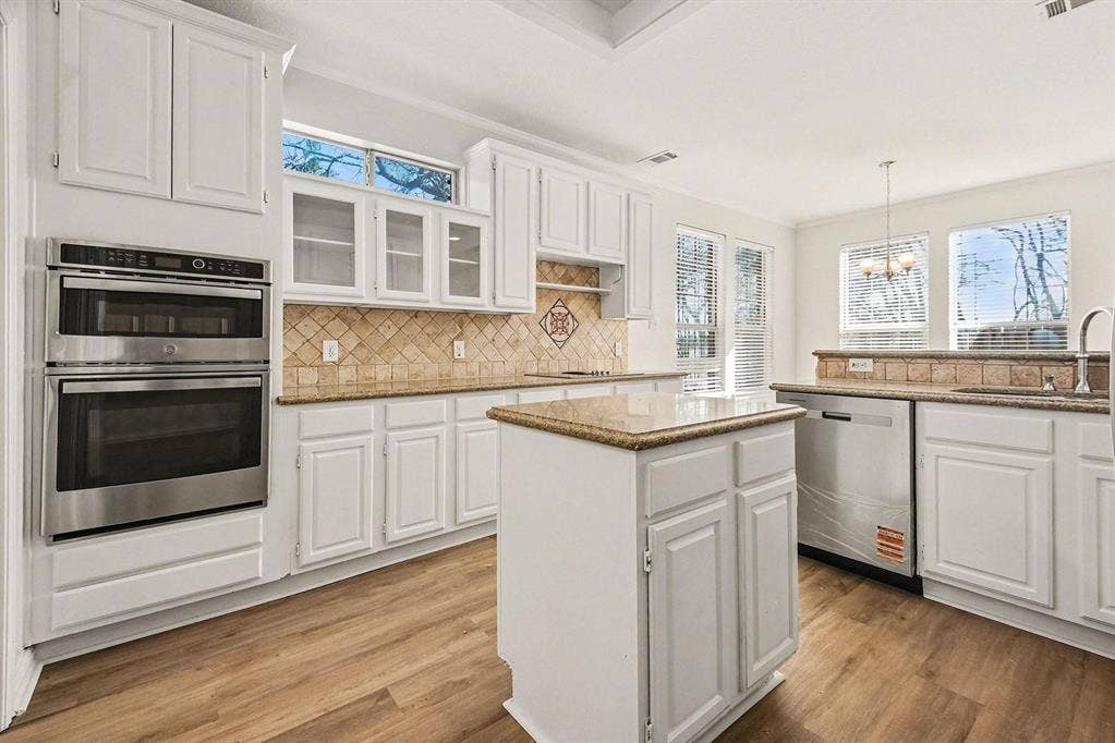 6701 Clear Springs Circle, Garland, TX 75044 6701 Clear Springs Circle, Garland, TX 75044