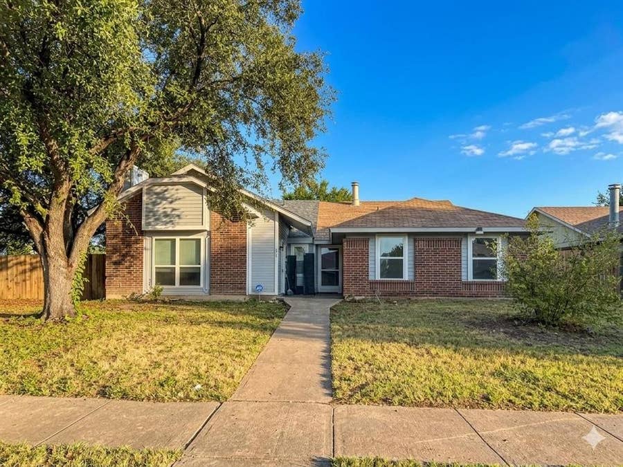 Property photo for 406 Dollins Street, Cedar Hill, TX