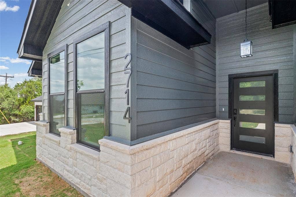 2714 Steepleridge Circle, Granbury, TX 76048 2714 Steepleridge Circle, Granbury, TX 76048